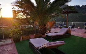 Villa Hornillo con Piscina y wifi